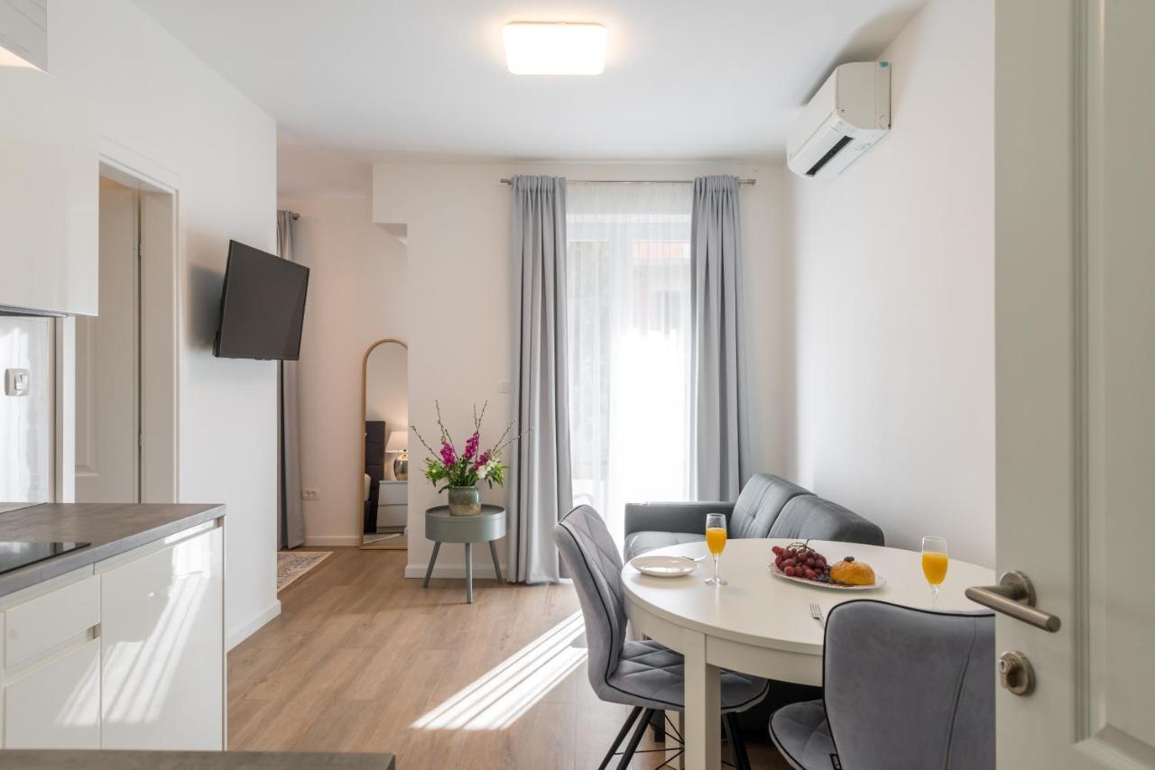 Capital Apartments And Rooms Split Zewnętrze zdjęcie